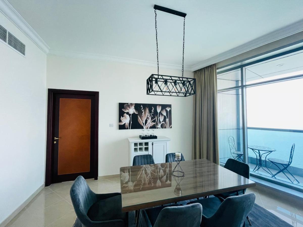 Beachfront Paradise Just Minutes From Dubai Apartment *