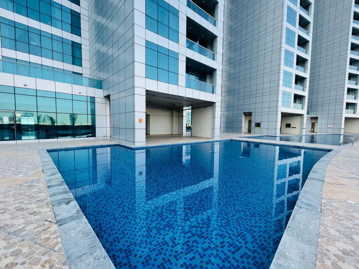 Beachfront Paradise Just Minutes From Dubai Apartment